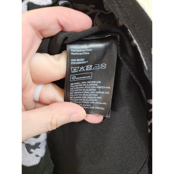 Nwt Divided H&M Womens Size 2 Black Embroidered Floral A-Line Mini Skirt - Picture 6 of 6